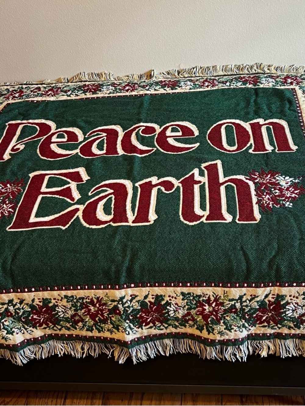 Holiday 'Peace on Earth' Woven Throw - Green and Red